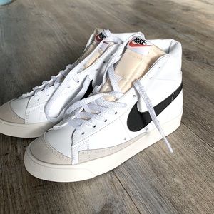 Nike Blazer Mid 77    EUR 37.5
